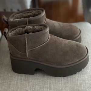 UGG Women's Platform Shoes - Brown